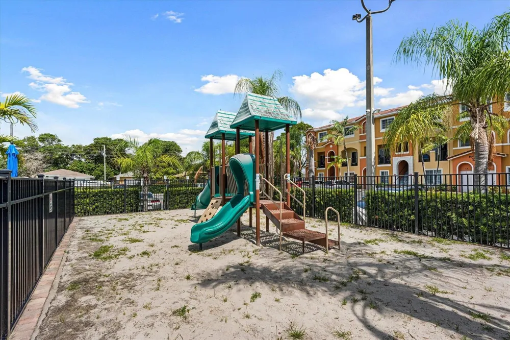 131 NW 2nd Avenue #3 