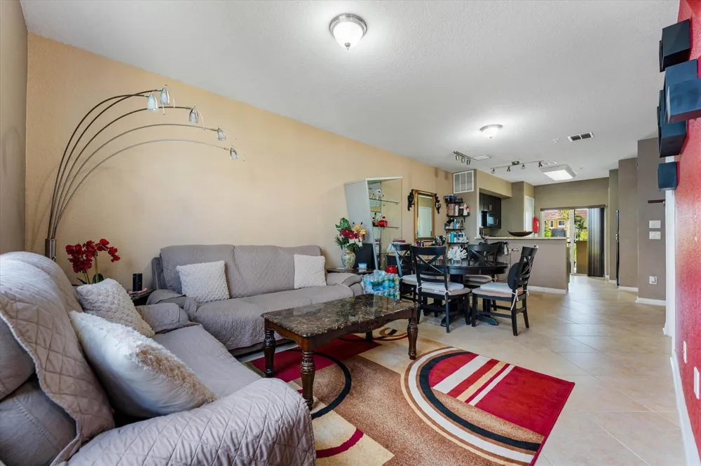 131 NW 2nd Avenue #3 
