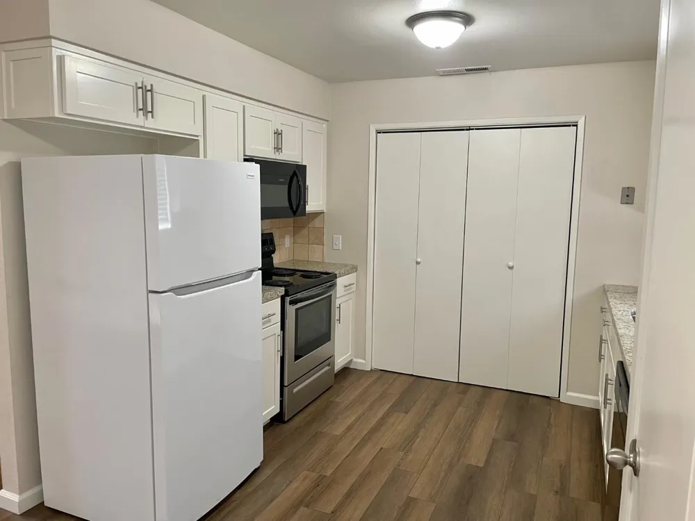 363 E Florinda Street Hanford, CA 93230