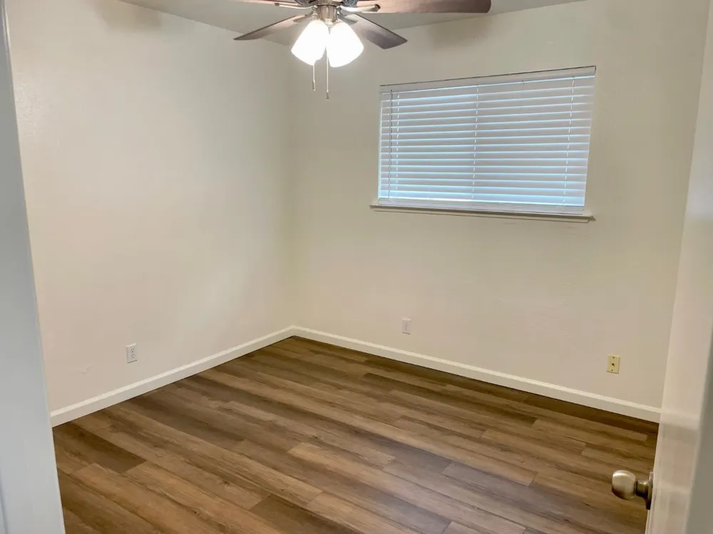 363 E Florinda Street Hanford, CA 93230