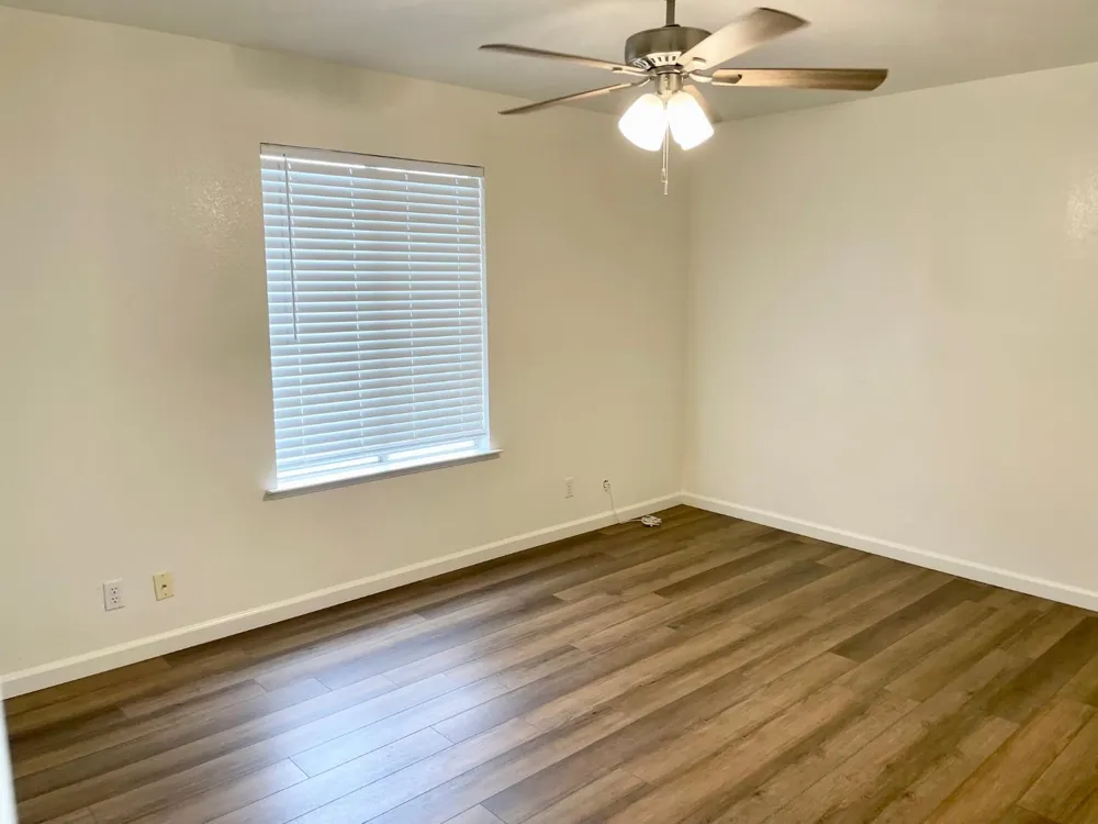 363 E Florinda Street Hanford, CA 93230