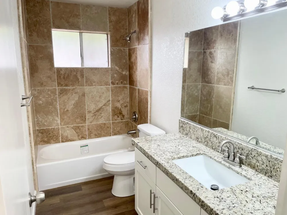 363 E Florinda Street Hanford, CA 93230