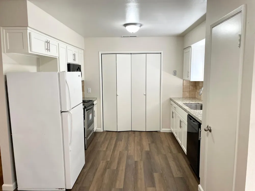 363 E Florinda Street Hanford, CA 93230