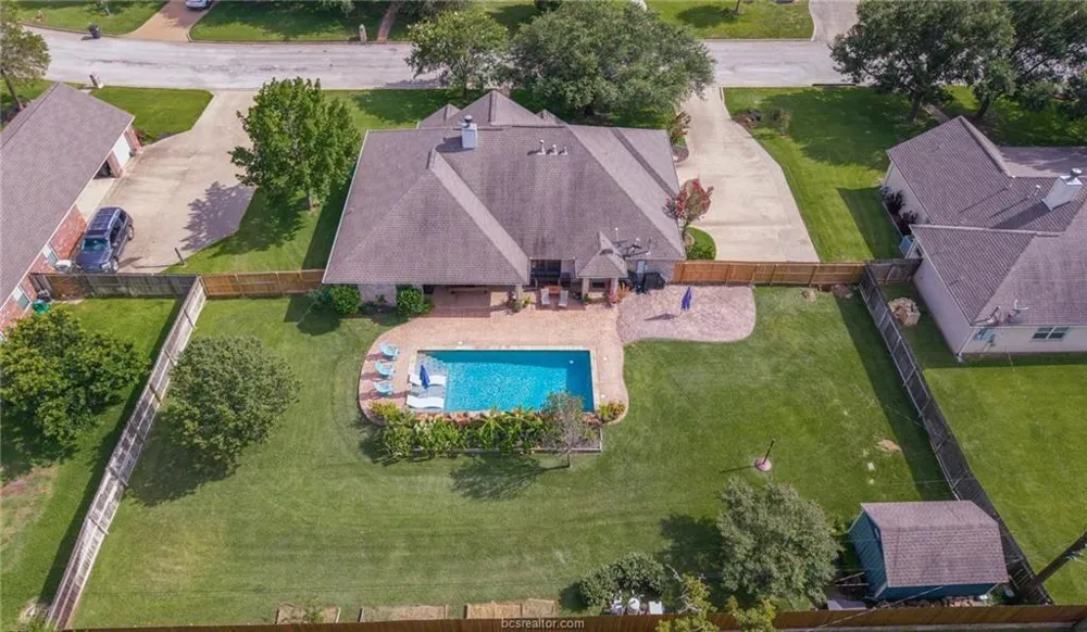 1108 Honeysuckle Ln Caldwell, TX 77836