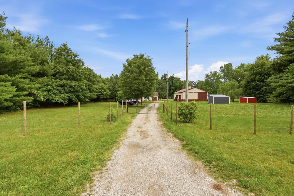 5850 E Napier Avenue Bainbridge Township, MI 49022