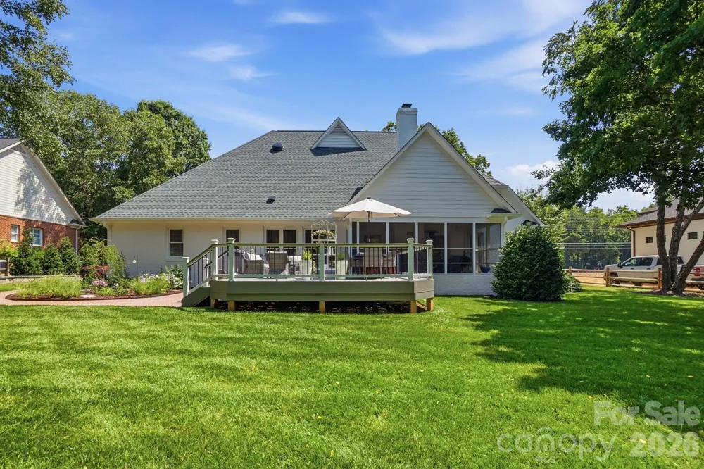 1136 Concord Road Davidson, NC 28036