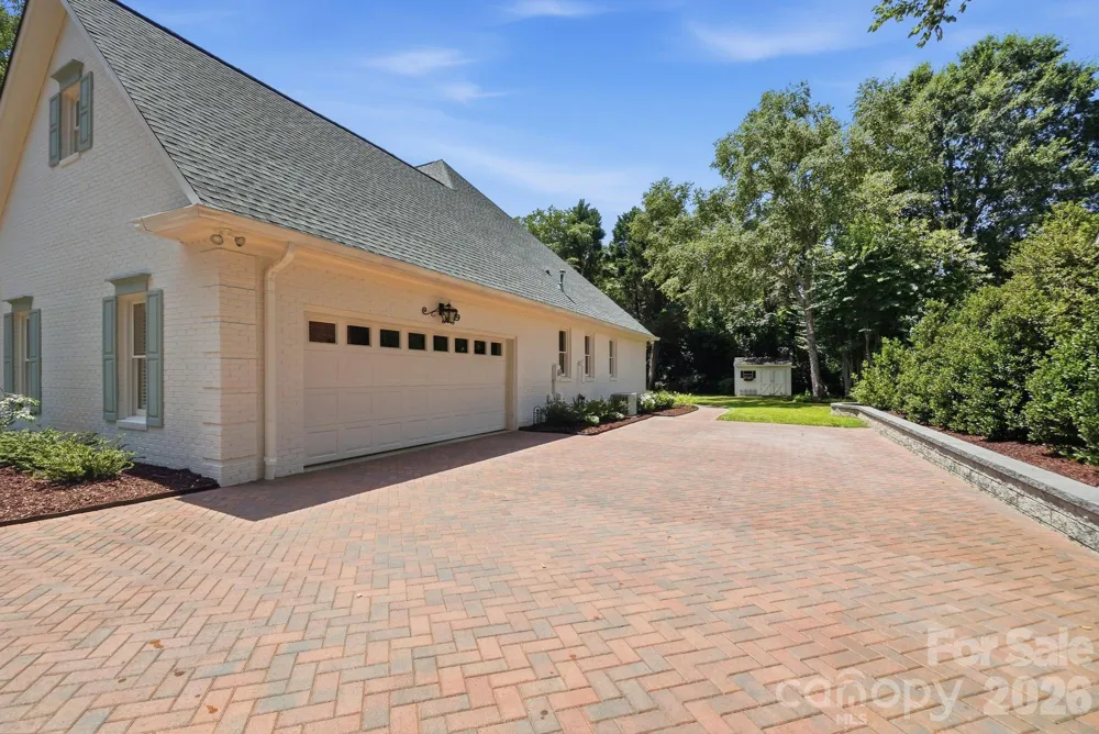 1136 Concord Road Davidson, NC 28036