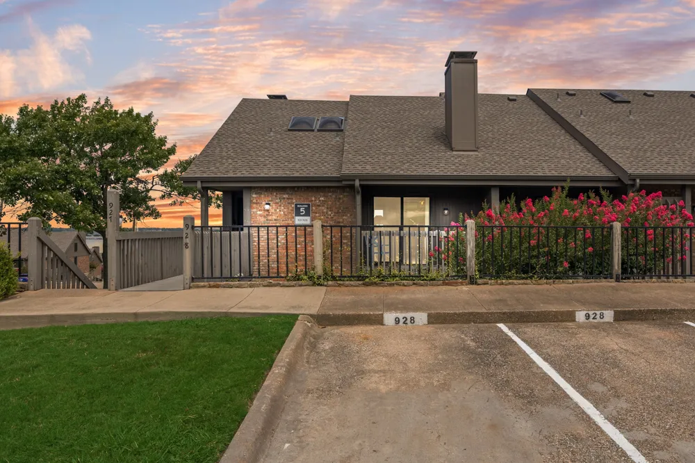 928 Signal Ridge Place Rockwall, TX 75032