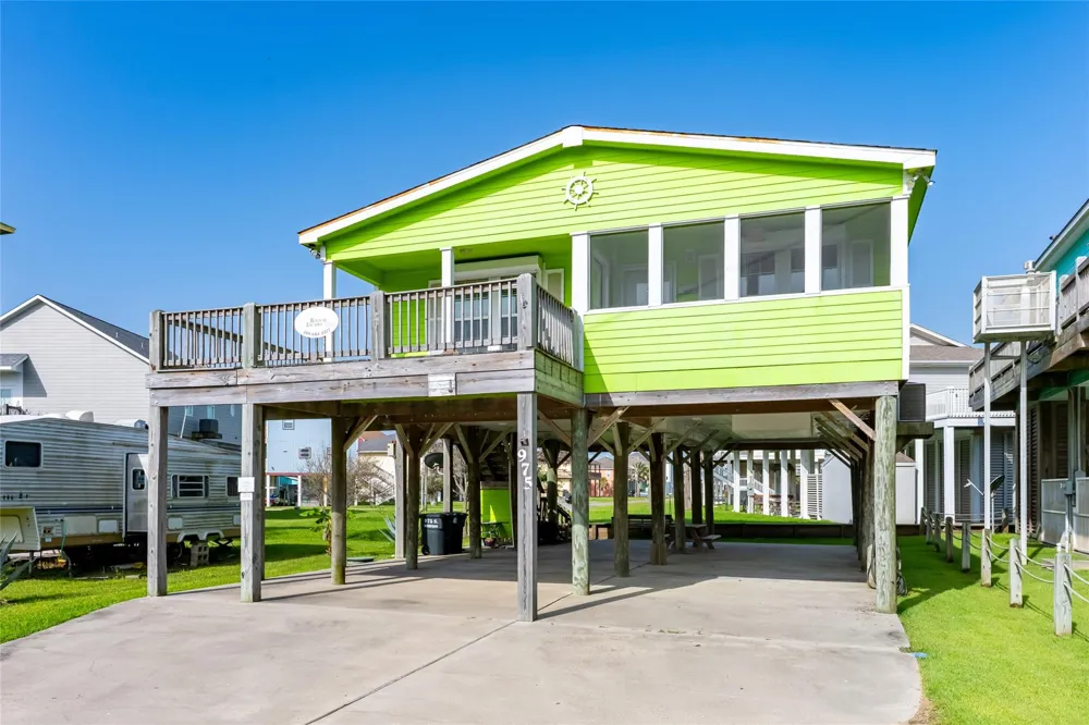 975 S Redfish Crystal Beach, TX 77650