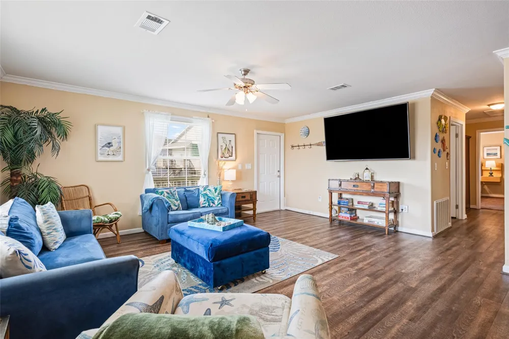 975 S Redfish Crystal Beach, TX 77650