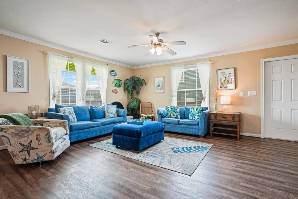 975 S Redfish Crystal Beach, TX 77650