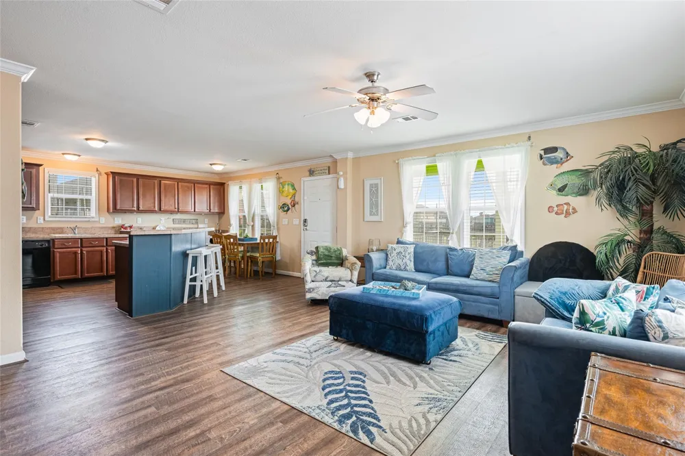 975 S Redfish Crystal Beach, TX 77650