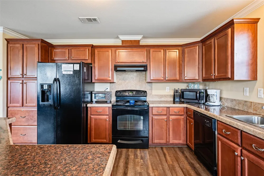 975 S Redfish Crystal Beach, TX 77650