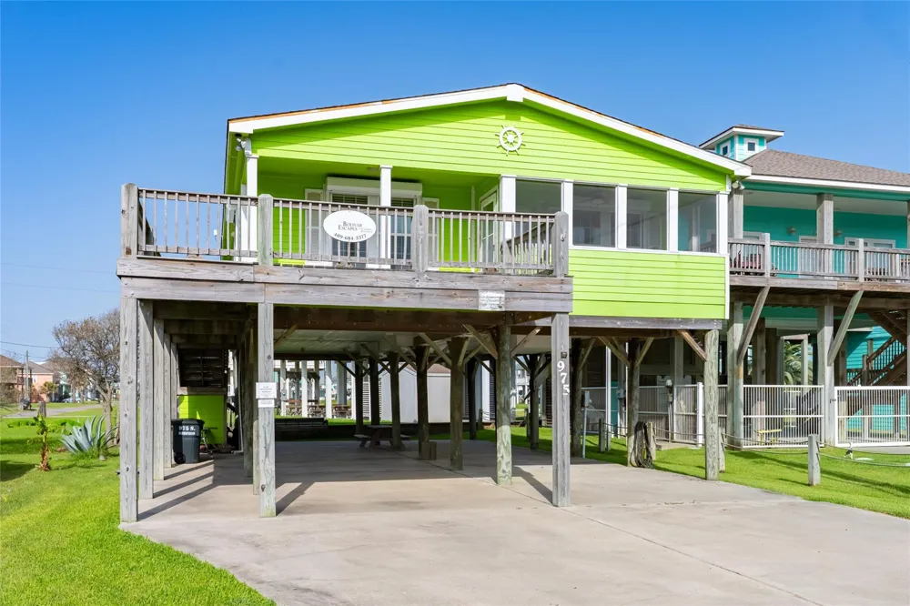 975 S Redfish Crystal Beach, TX 77650
