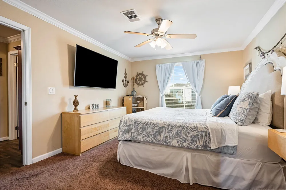 975 S Redfish Crystal Beach, TX 77650