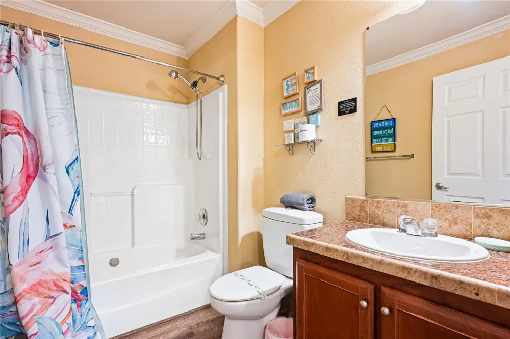 975 S Redfish Crystal Beach, TX 77650