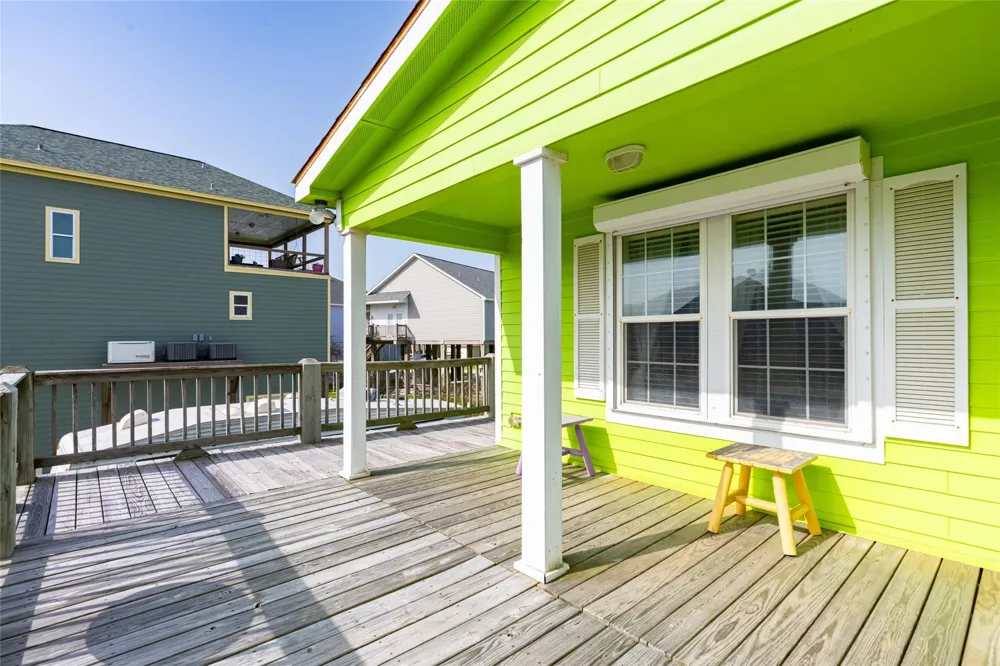 975 S Redfish Crystal Beach, TX 77650