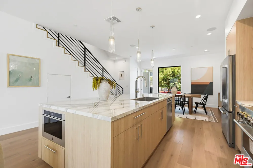 4095 Sawtelle Boulevard #C Culver City, CA 90066