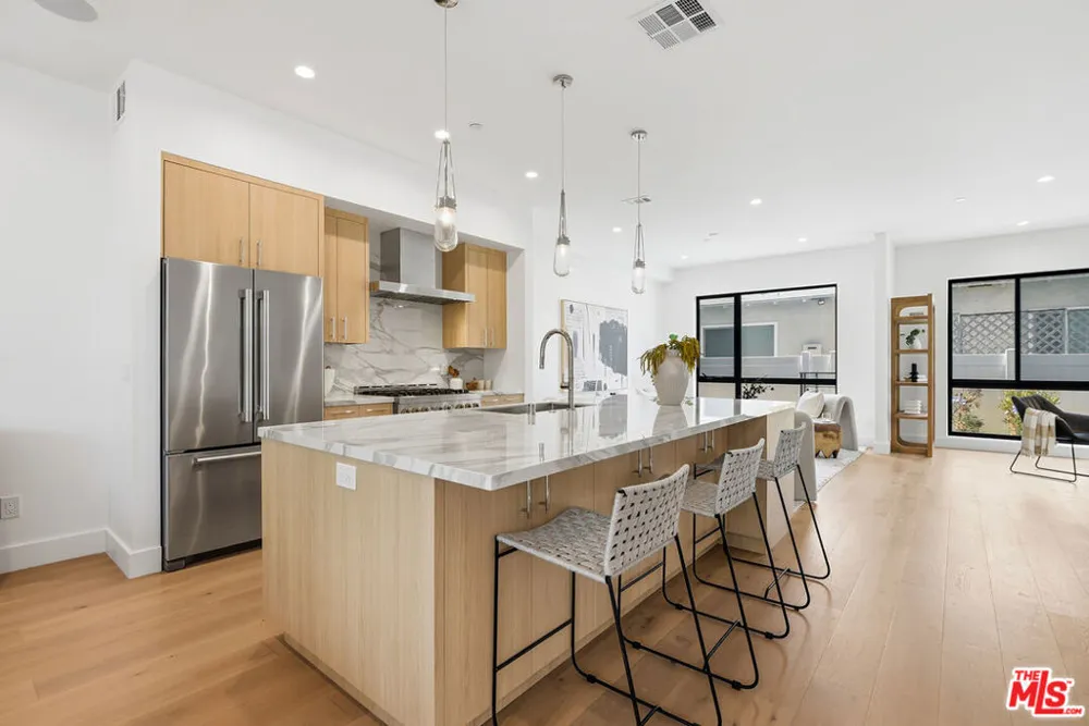 4095 Sawtelle Boulevard #C Culver City, CA 90066