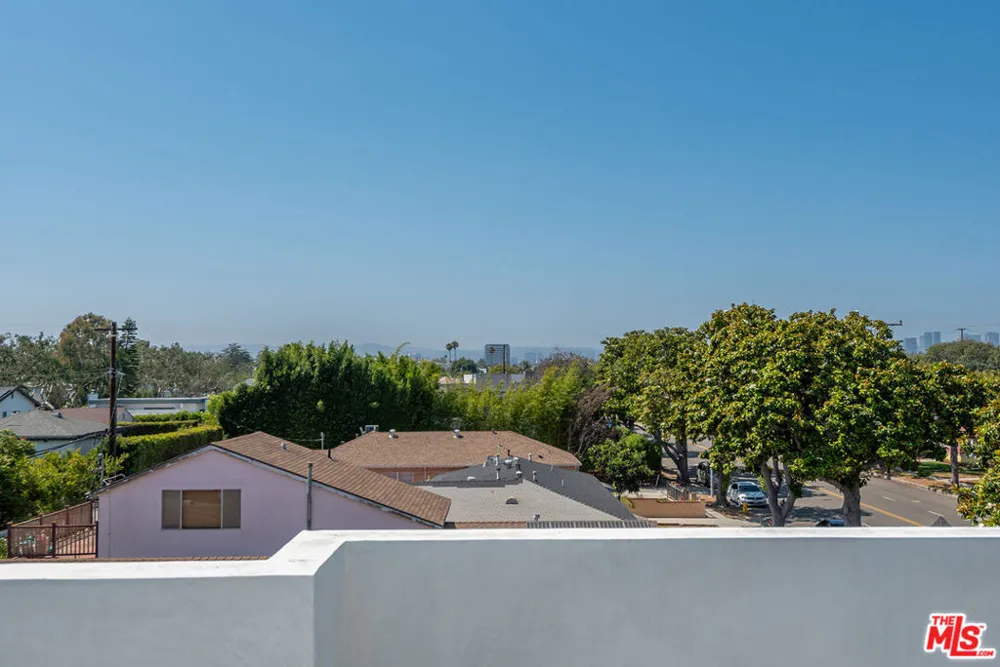 4095 Sawtelle Boulevard #C Culver City, CA 90066