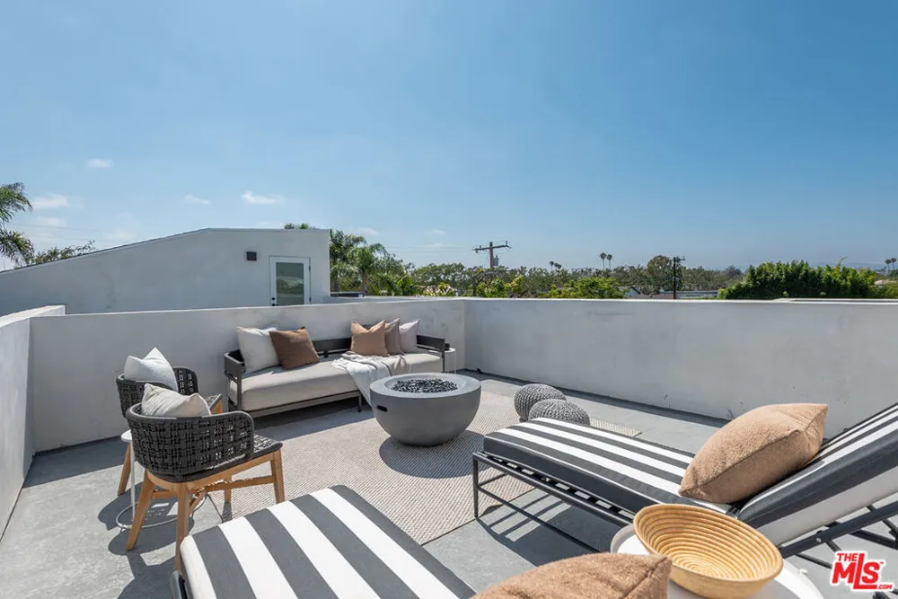 4095 Sawtelle Boulevard #C Culver City, CA 90066