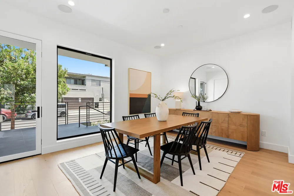 4095 Sawtelle Boulevard #C Culver City, CA 90066