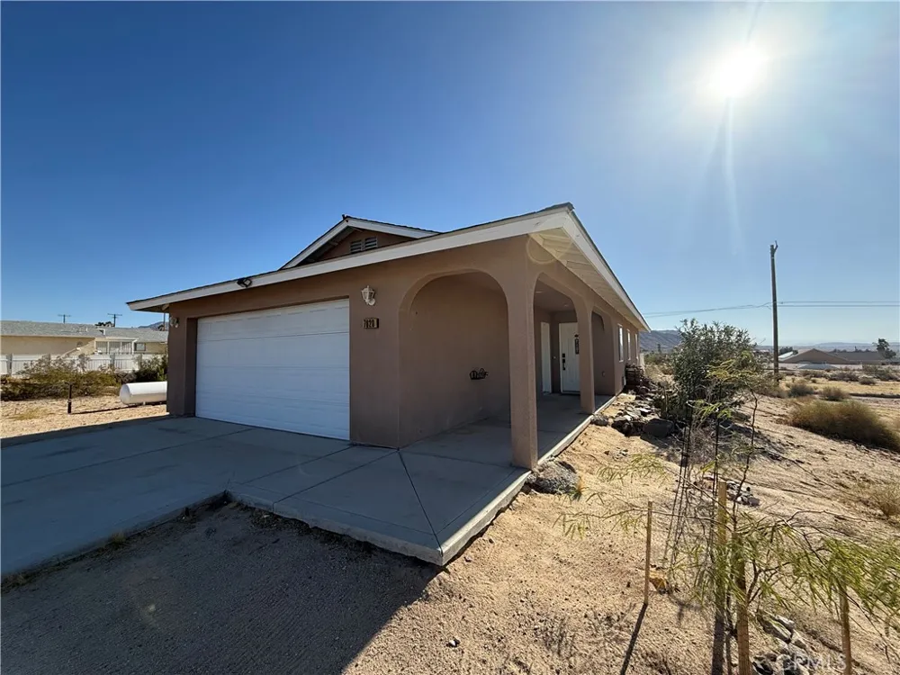 7620 Bedouin 29 Palms, CA 92277