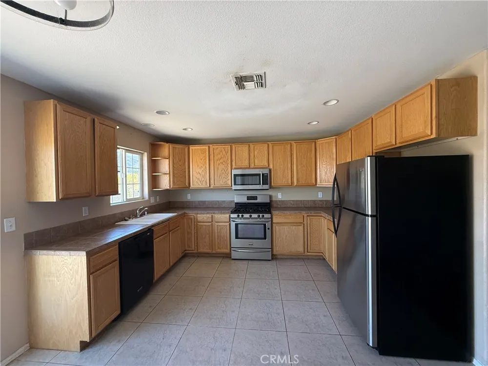 7620 Bedouin 29 Palms, CA 92277