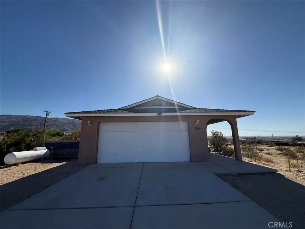 7620 Bedouin 29 Palms, CA 92277
