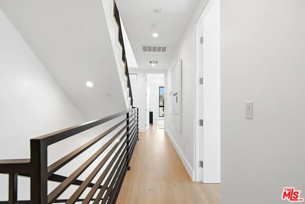 4095 Sawtelle Boulevard #A Culver City, CA 90066