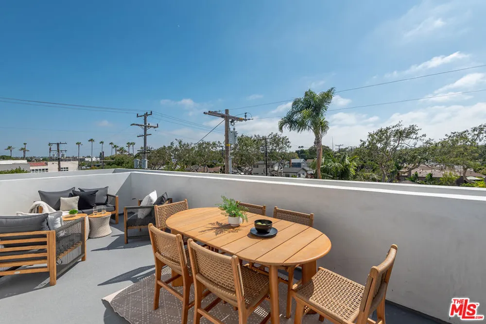 4095 Sawtelle Boulevard #A Culver City, CA 90066