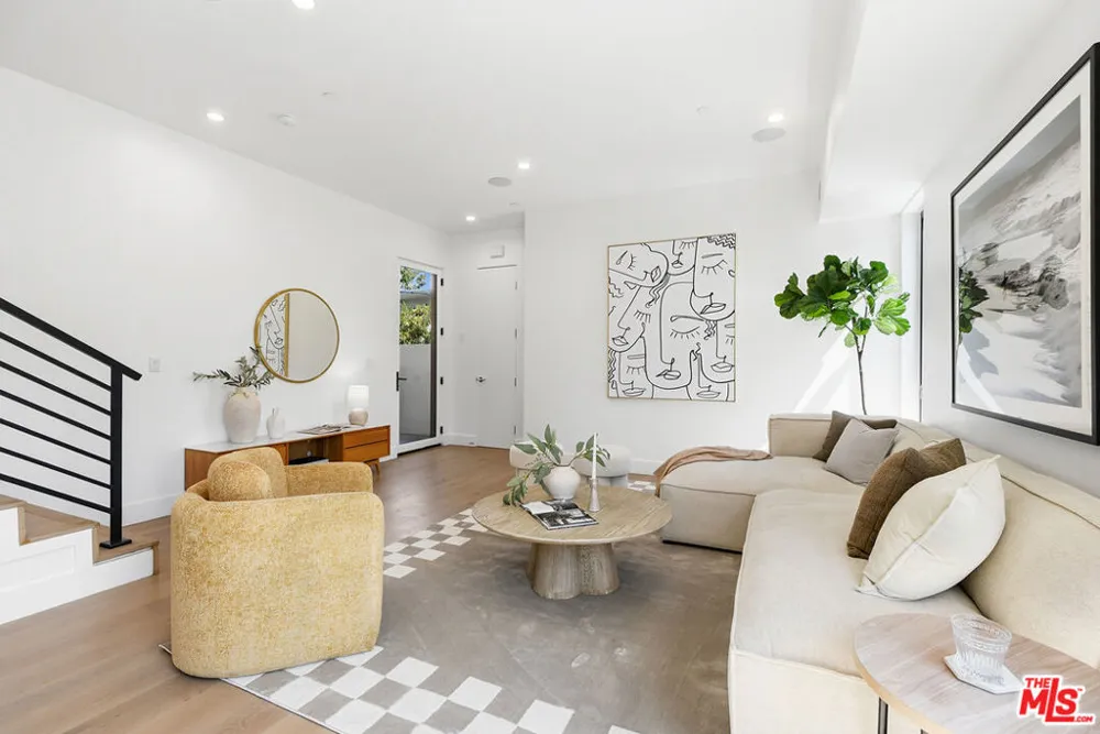 4095 Sawtelle Boulevard #A Culver City, CA 90066