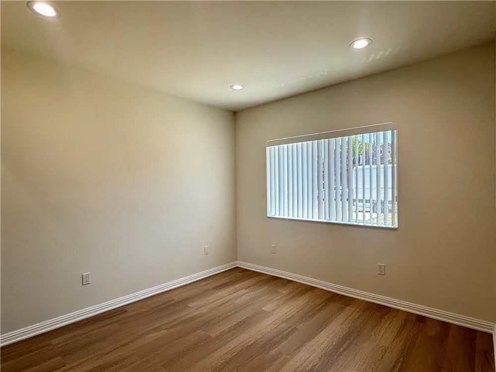 6724 Nagle Van Nuys, CA 91401