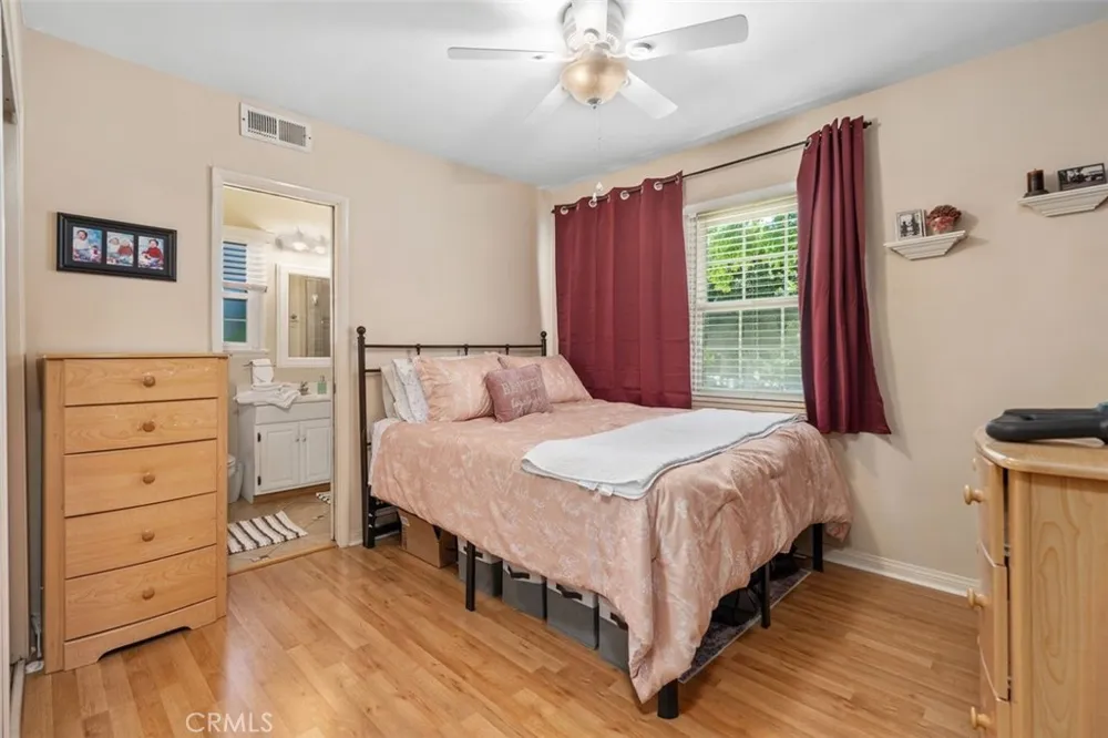 6613 Randi Avenue Woodland Hills, CA 91303