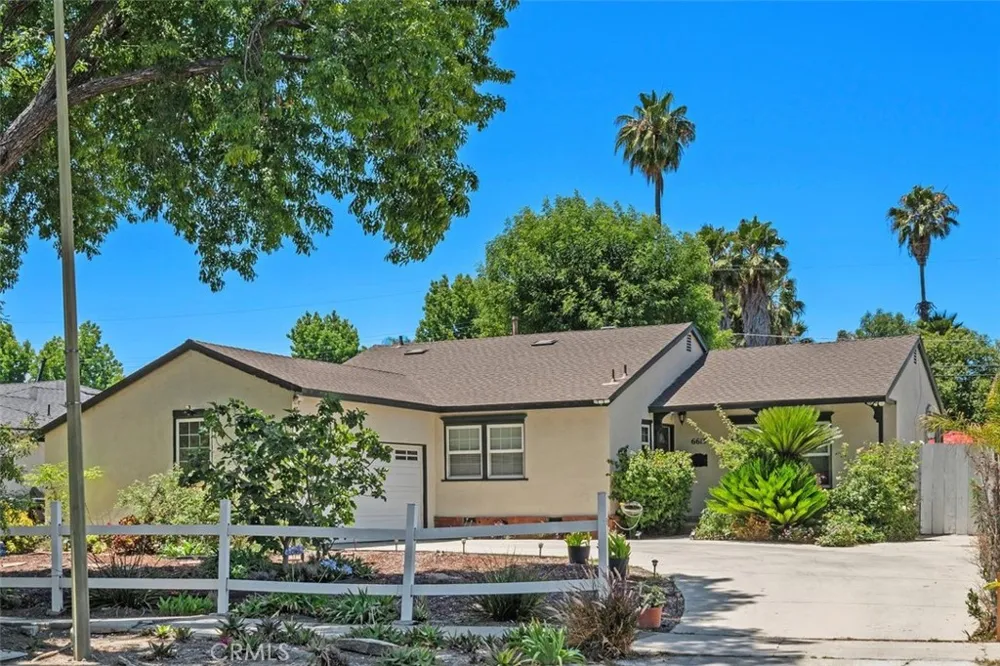 6613 Randi Avenue Woodland Hills, CA 91303