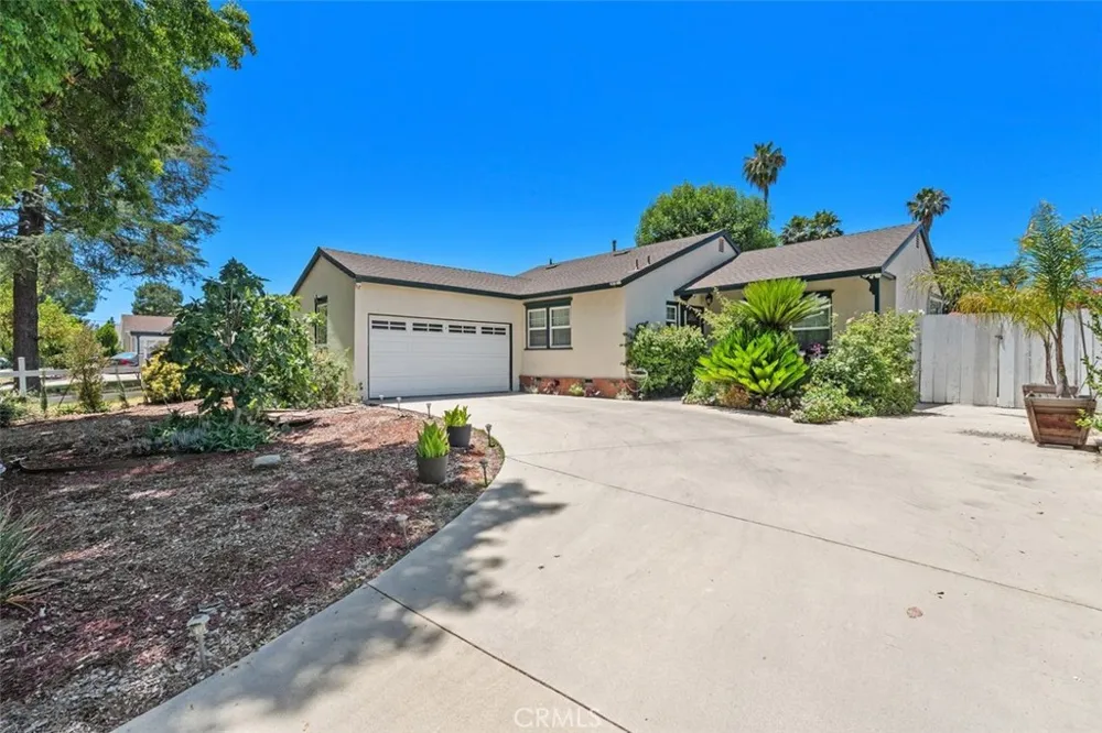 6613 Randi Avenue Woodland Hills, CA 91303
