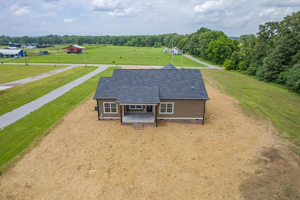 370 Dugout Rd Summertown, TN 38483