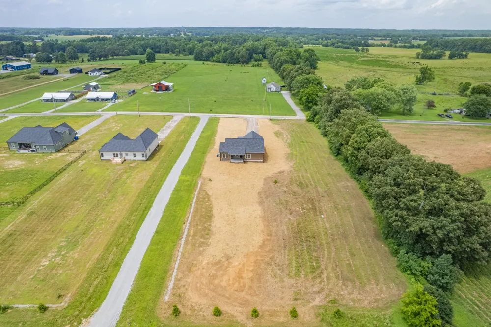 370 Dugout Rd Summertown, TN 38483