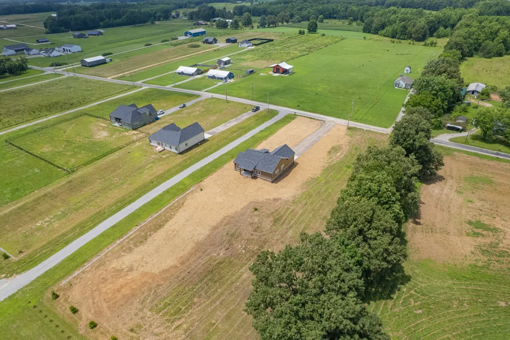 370 Dugout Rd Summertown, TN 38483