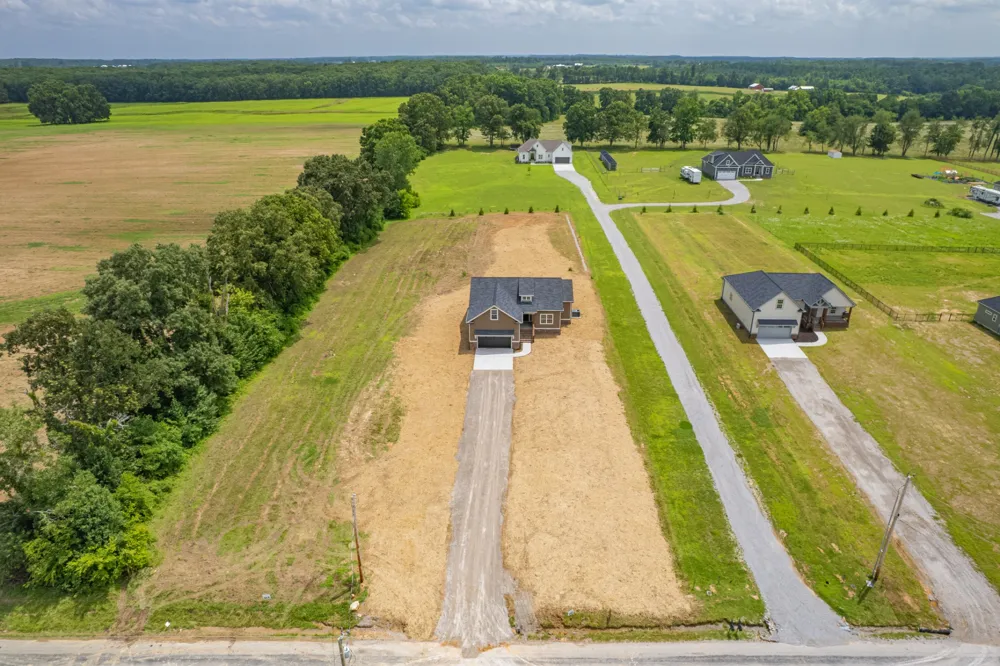 370 Dugout Rd Summertown, TN 38483