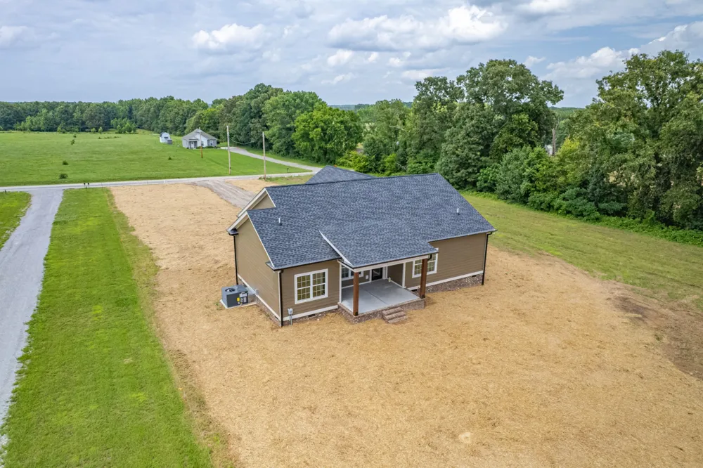 370 Dugout Rd Summertown, TN 38483