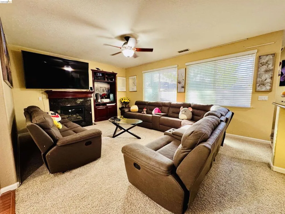 9332 Jacks Pl Patterson, CA 95363