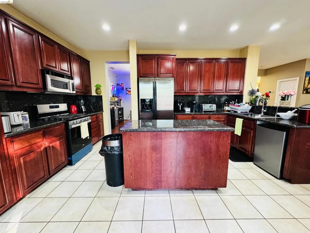 9332 Jacks Pl Patterson, CA 95363