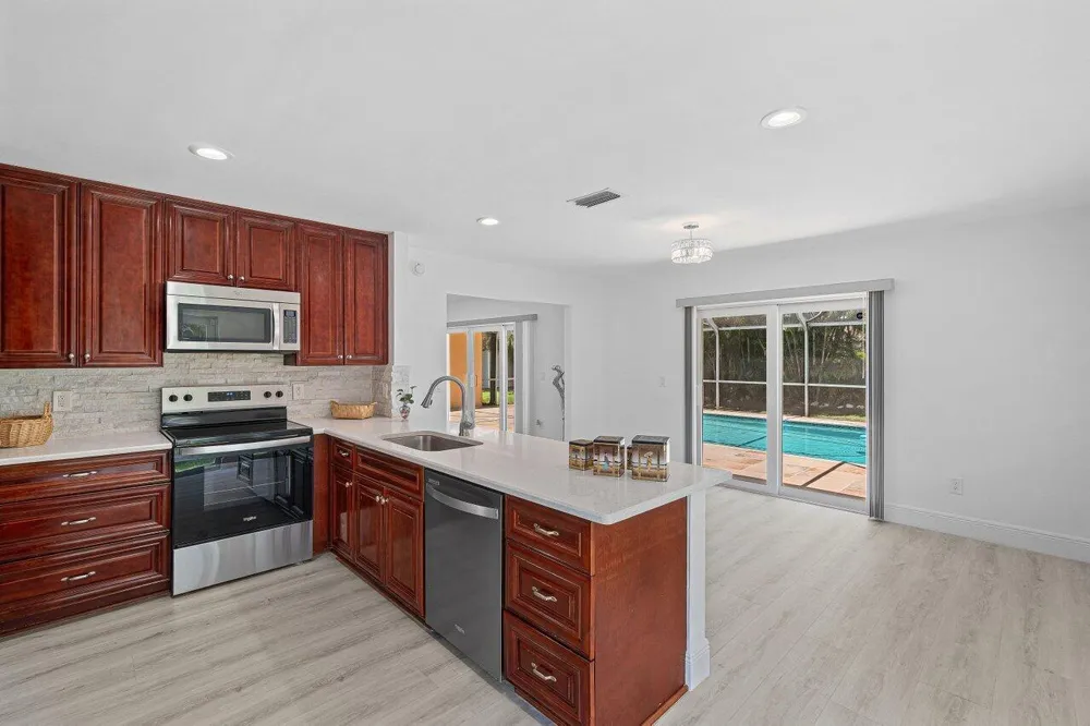 6930 NW 2nd Terrace Boca Raton, FL 33487
