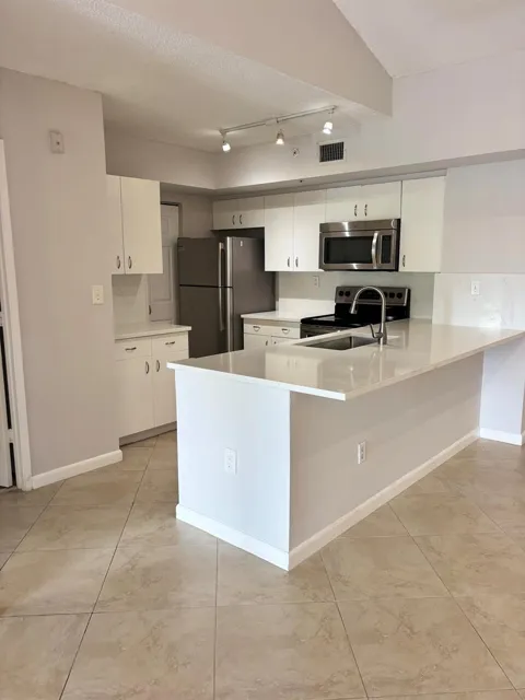 2640 S University Drive #305