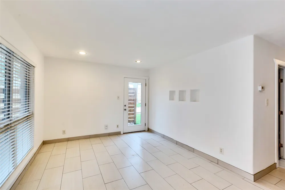 1917 Barge Street #104 Austin, TX 78745