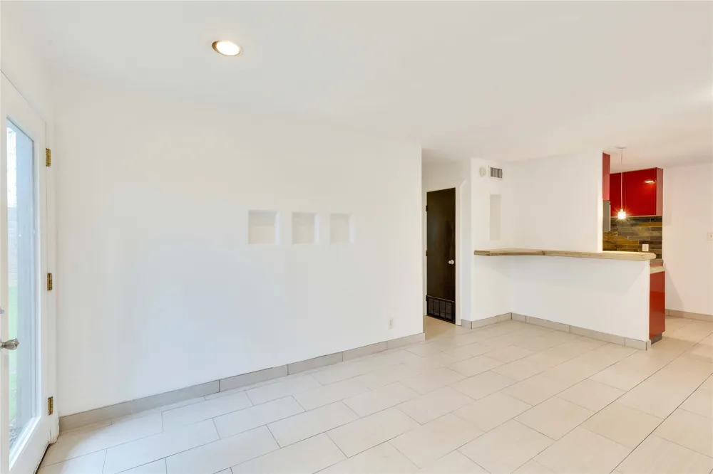 1917 Barge Street #104 Austin, TX 78745