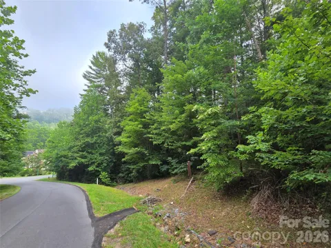 16 Courseview Drive