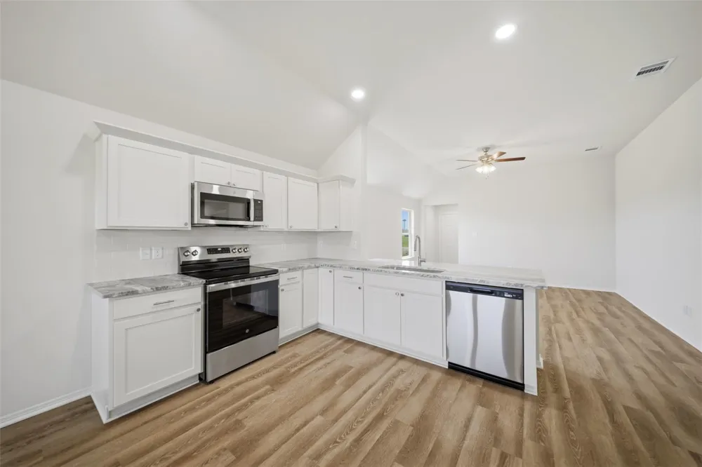 137 Cotton Cove Snook, TX 77879