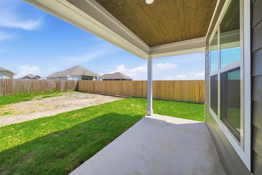 137 Cotton Cove Snook, TX 77879
